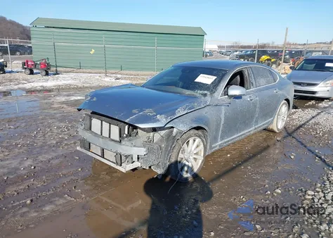 2018 Volvo S90 T6 Inscription z USA, uszkodzony, nr VIN LVYA22MLXJP047861